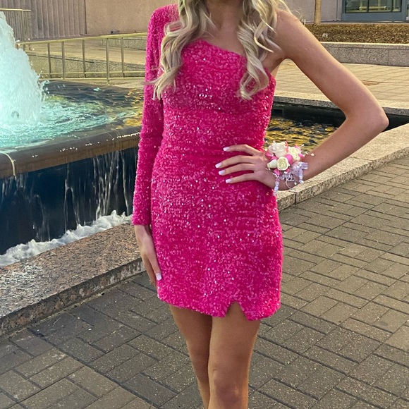 Berlinnova Formal/Homecoming/Pageant Dress - Picture 1 of 4